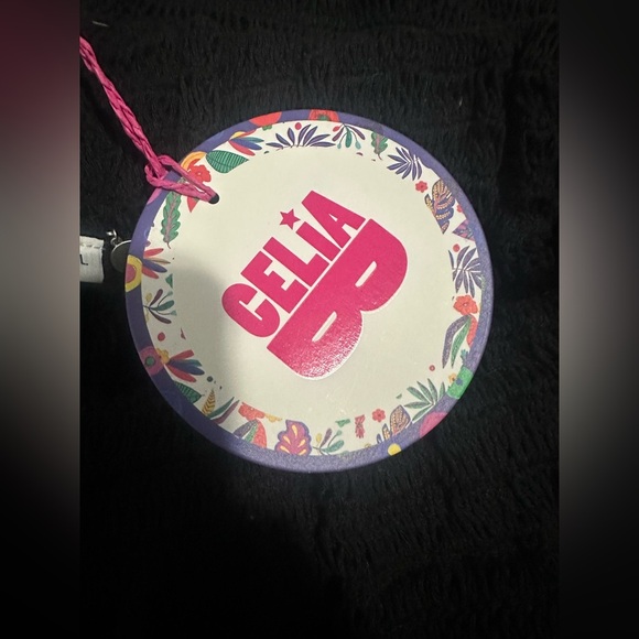 NWT CeliaB Genie Crochet Shorts. Size Large. - Picture 6 of 6